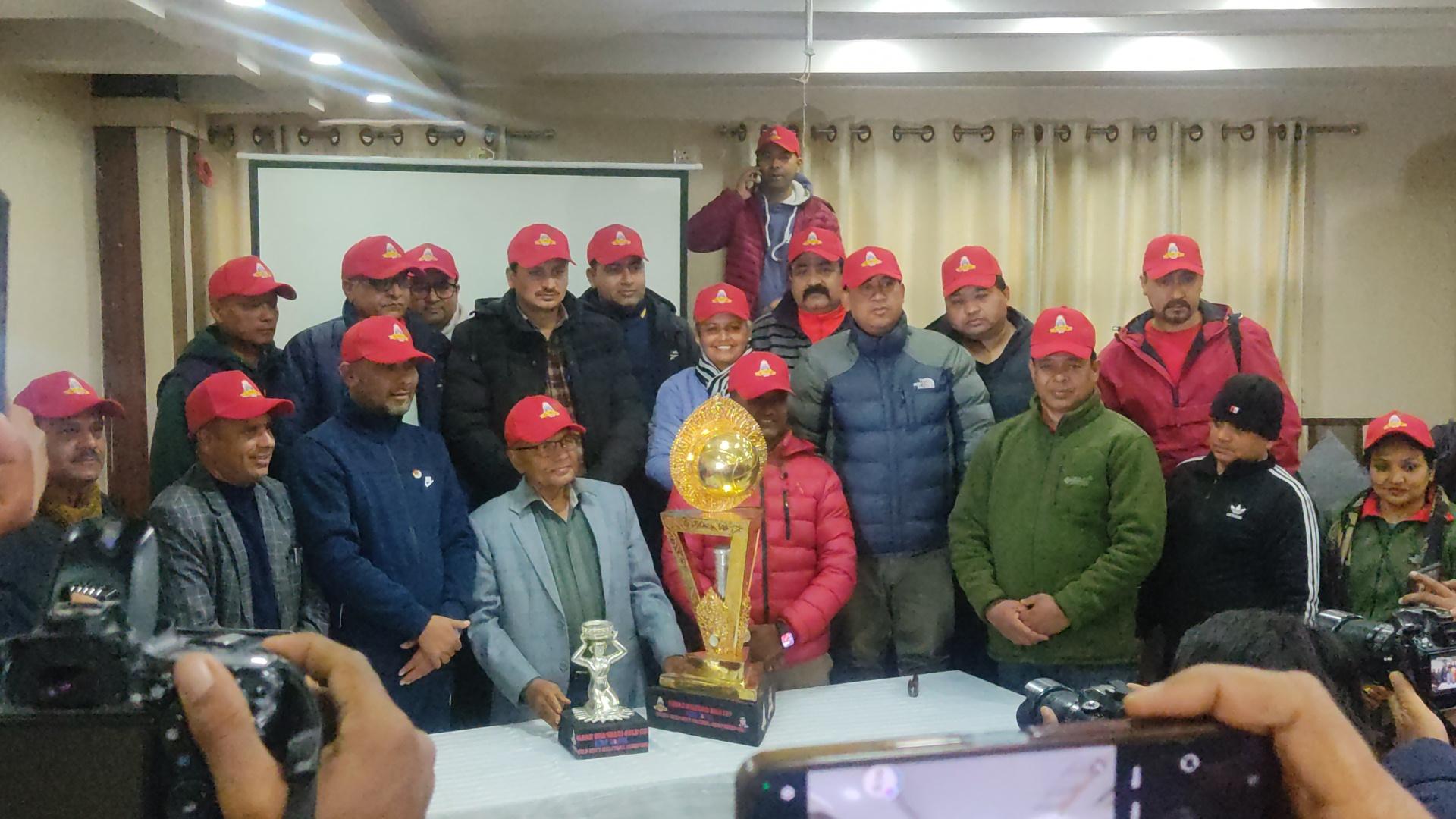 मदन भण्डारी गोल्डकपको उद्‌घाटन प्रधानमन्त्रीले गर्ने, ट्रफी सार्वजनिक