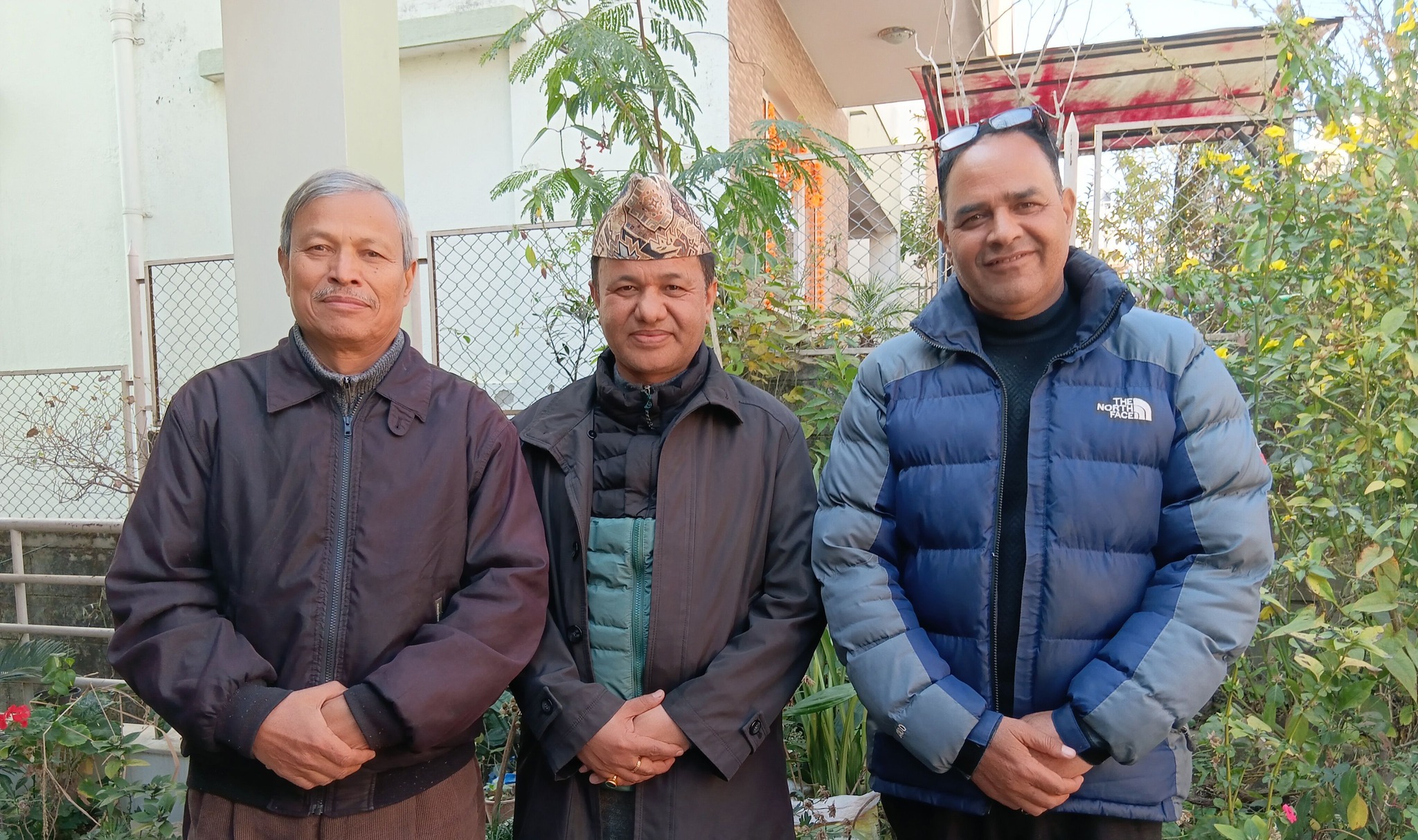 पार्टी खोल्ने तयारीमा रहेका भीम रावलसँग कर्ण मल्ल र तारा जोशीको भेट, के भयो कुराकानी ? 