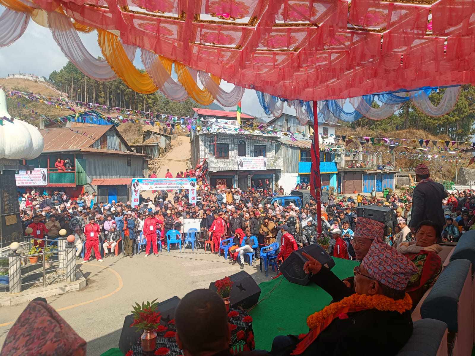 अमेरिकाबाट कति बेला हजारौँ नेपालीहरू फर्केर नेपाल आउनुपर्ने हो टुङ्गो छैन :  प्रचण्ड