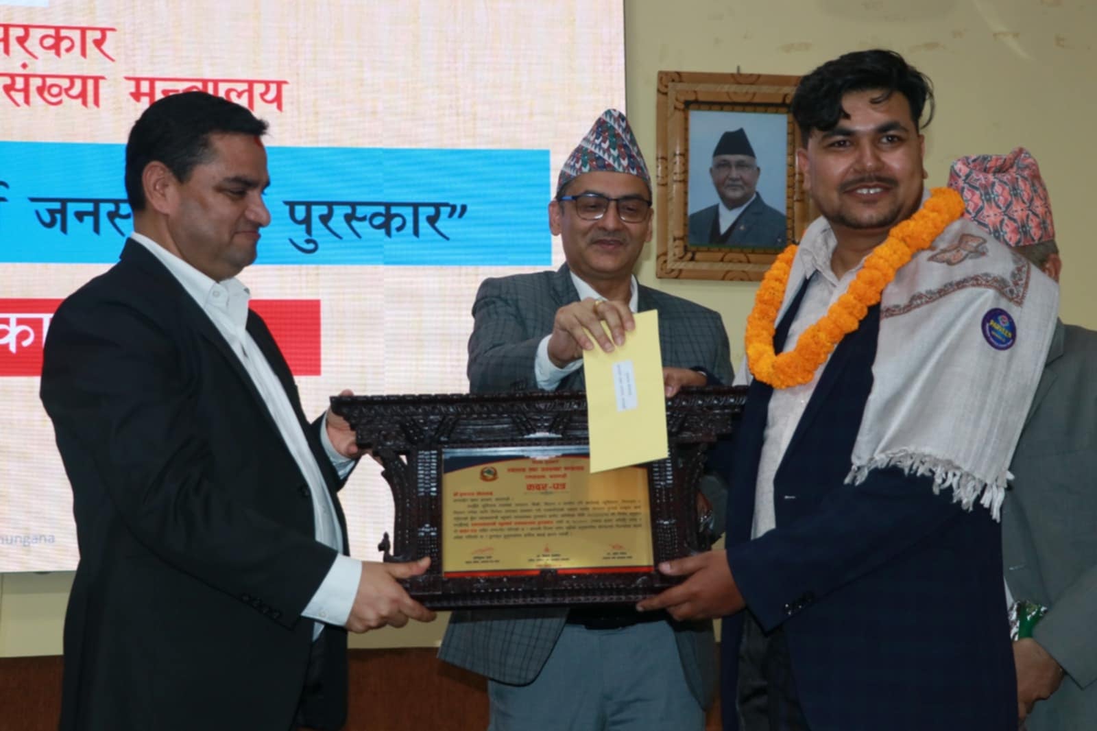 पत्रकार चौलागाईंलाई ‘स्वास्थ्यमन्त्री ब्लुम्बर्ग जनस्वास्थ्य पुरस्कार’