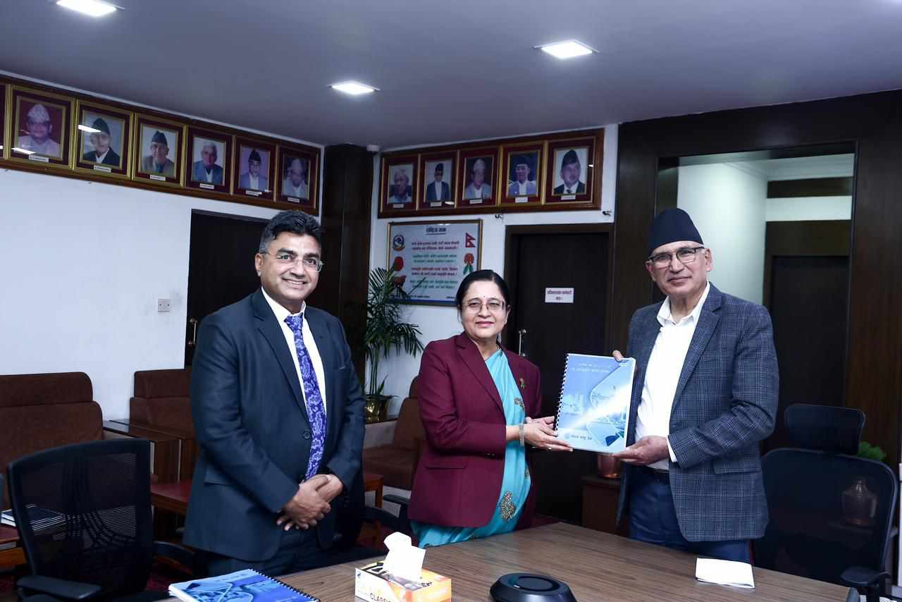 नेपाल राष्ट्र बैंकद्वारा पूर्वबजेटकालीन समीक्षा प्रतिवेदन अर्थ मन्त्रालयमा पेस