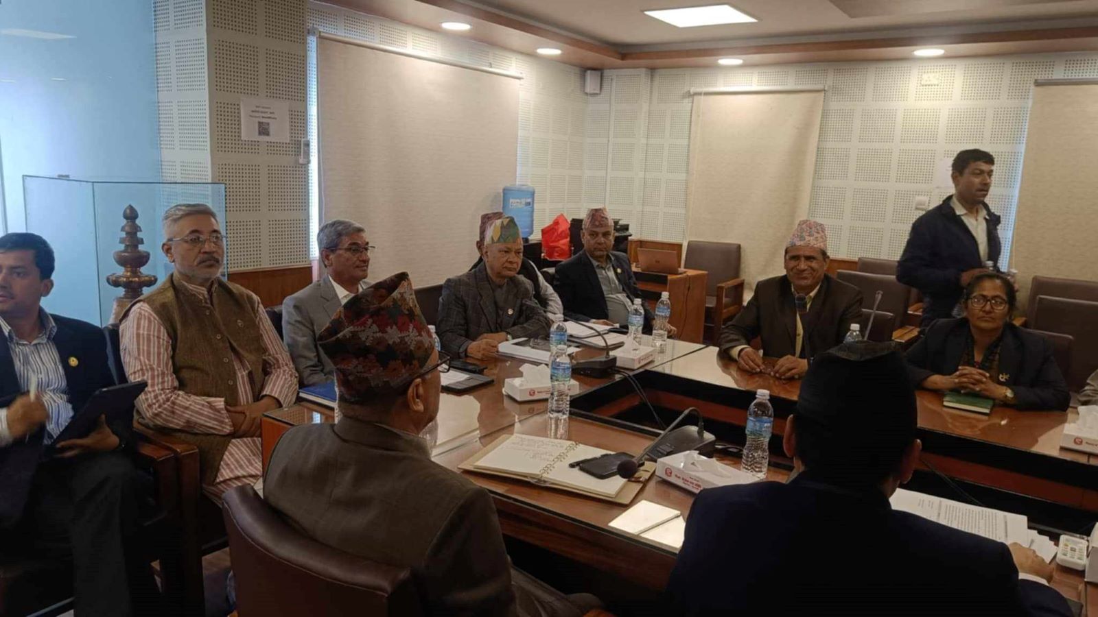 शिक्षक-सरकार वार्ताका भित्री पाटाे– भदौसम्म ऐन नआउने विषयदेखि चर्काचर्कीसम्म