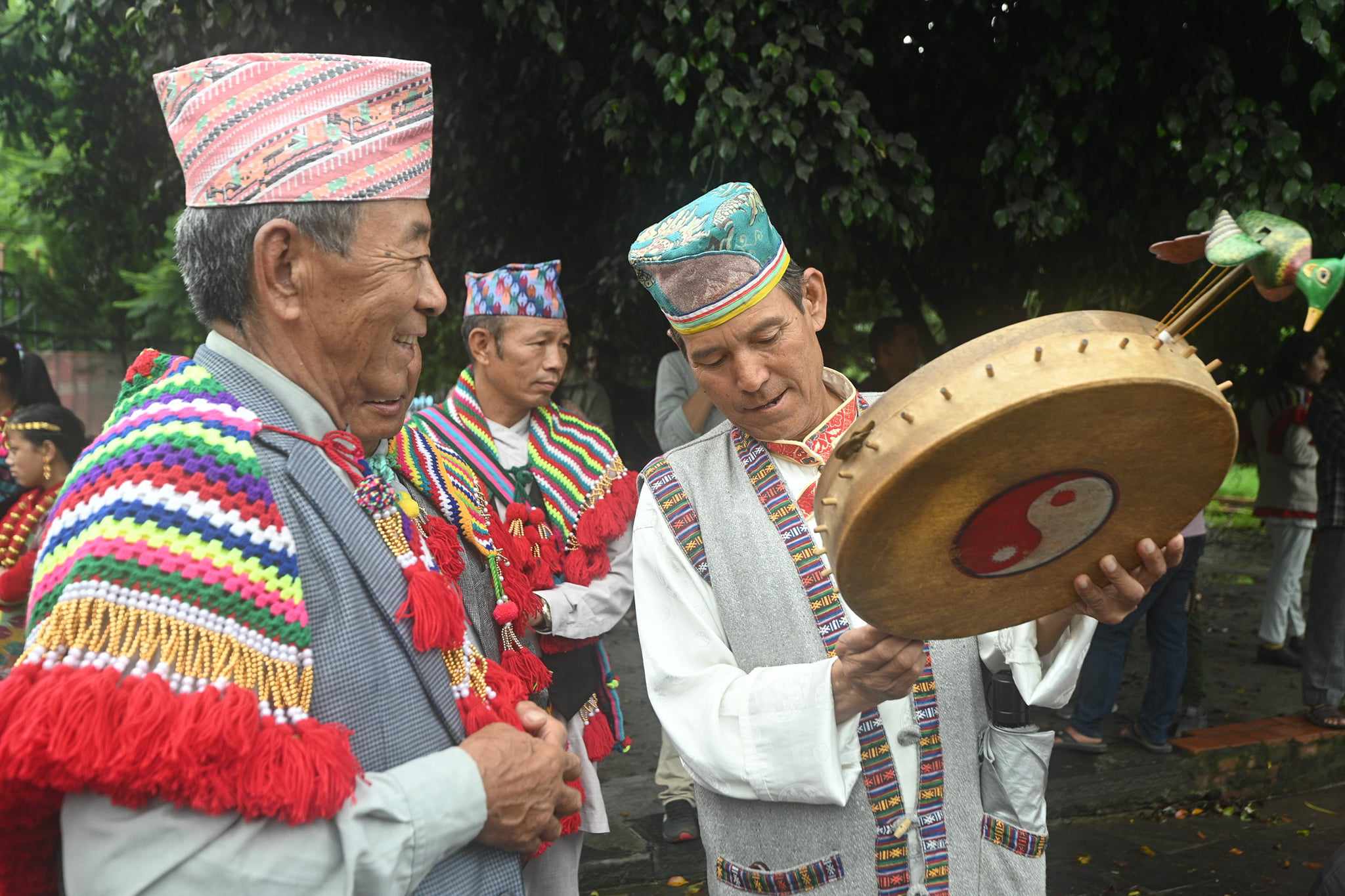 यसरी मनाइयो विश्व आदिवासी दिवस (तस्वीरहरू)