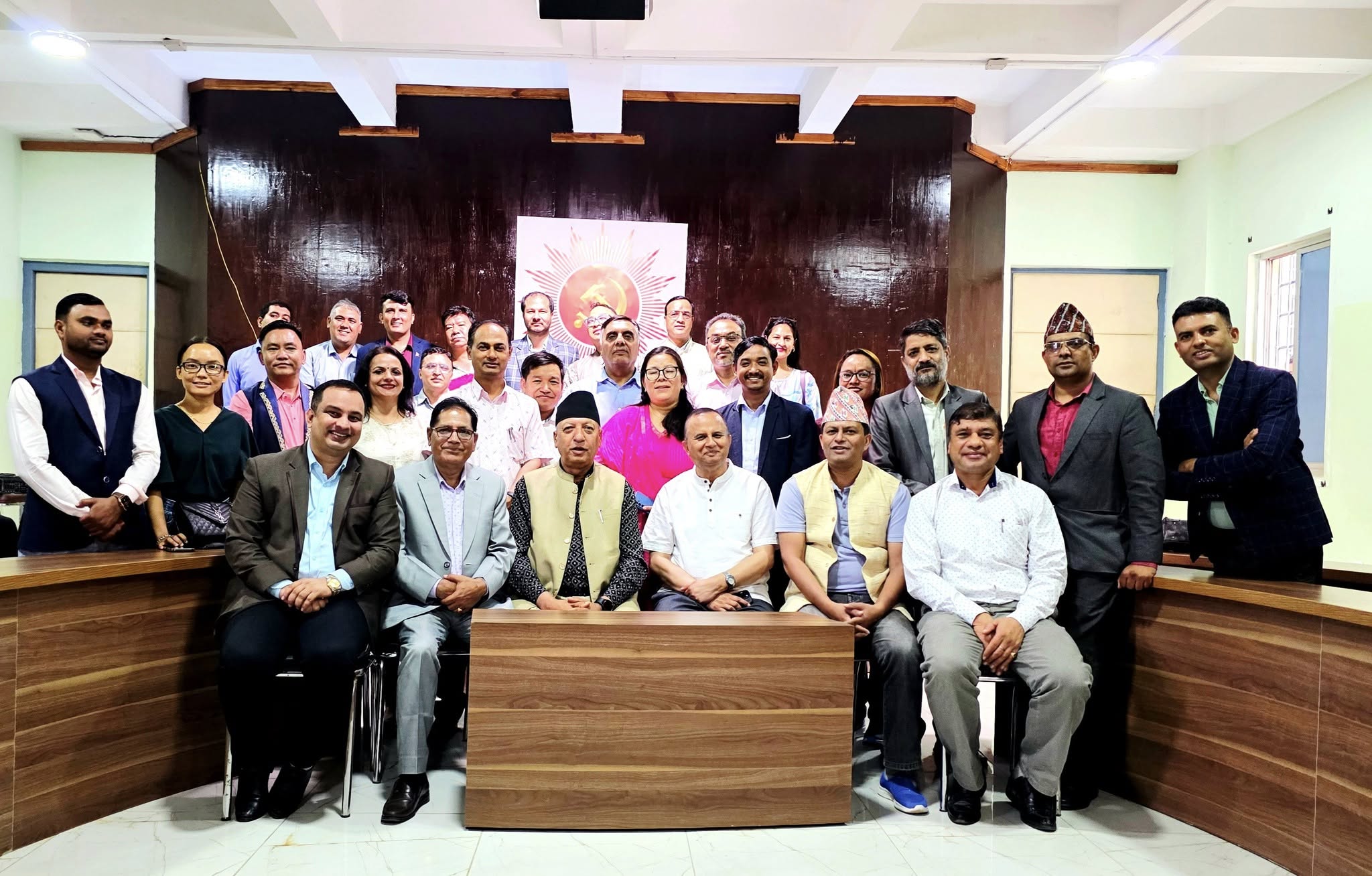 पूर्वराष्ट्रपतिको विषय पार्टीभित्रबाट भन्दा पनि बाहिरबाट उचालिएको रहेछ : शंकर पोखरेल