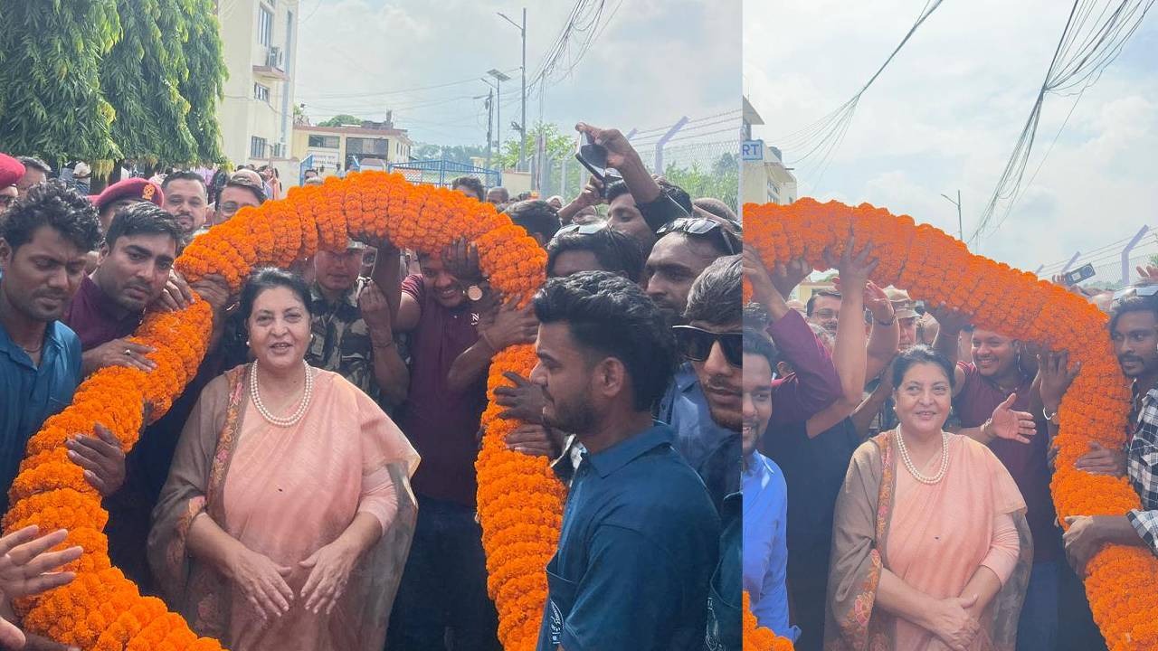 सिमरामा विद्या भण्डारीको भव्य स्वागत, को को पुगे विमानस्थल ?