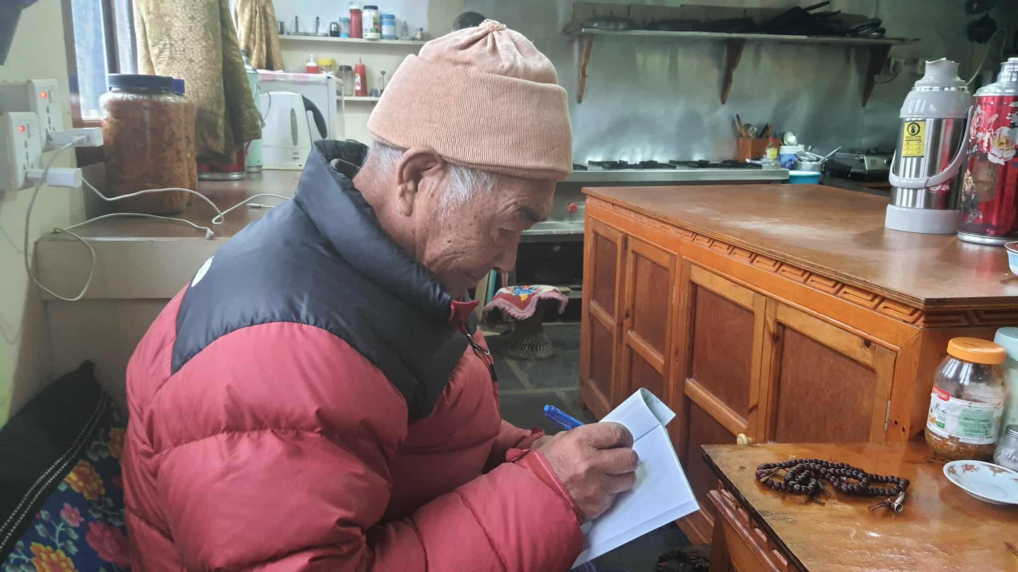 एडमन्ड हिलारी र तेन्जिङ नोर्गे शेर्पाको सगरमाथा आरोहण दलका सदस्य कान्छा शेर्पाको निधन