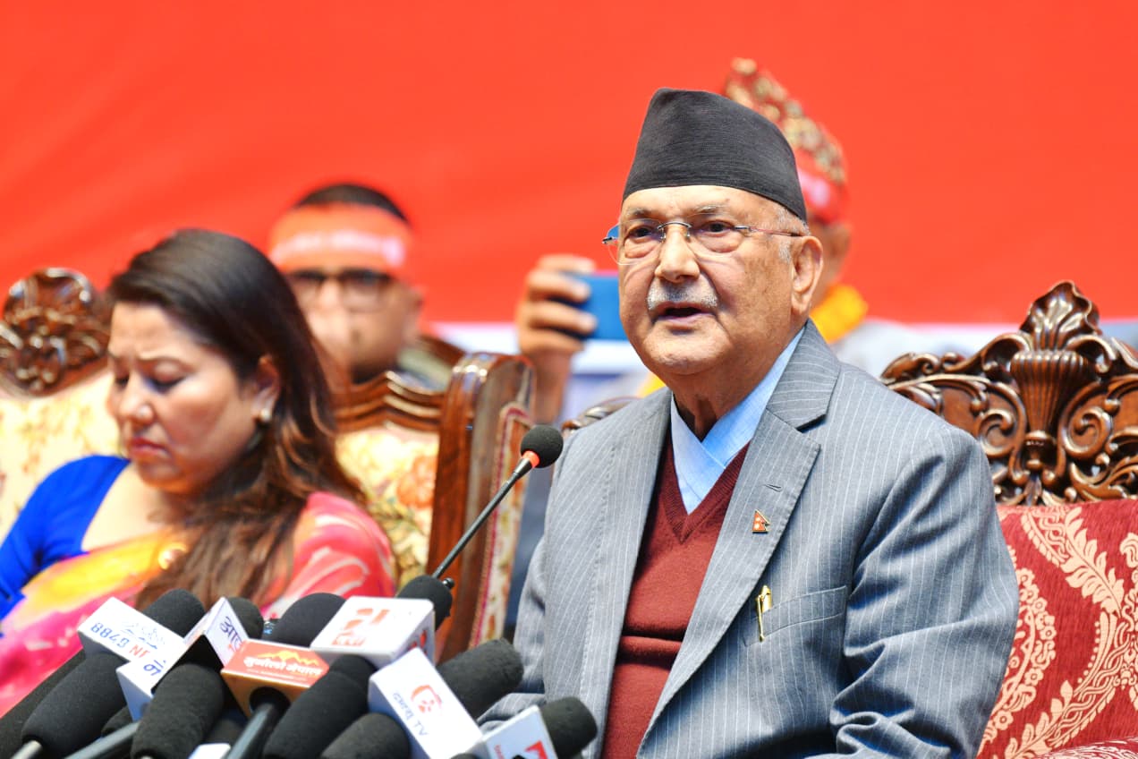 किसान र झाँक्री भित्र्याएका ओलीले भने– केही दिन्छु भनेको छैन, केही चाहिन्छ भनेका छैनन्