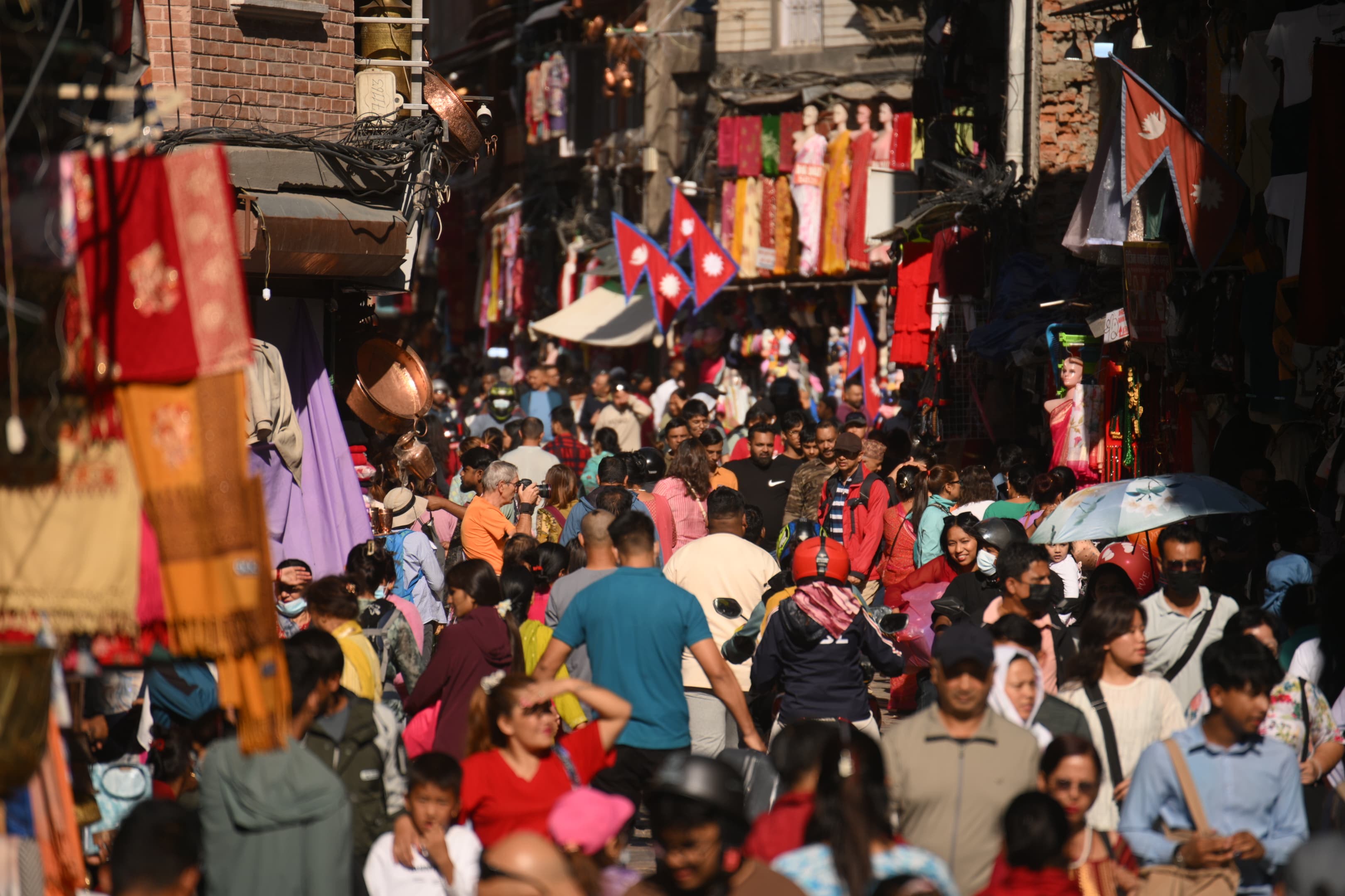 असन-इन्द्रचोकमा तिहारको चहलपहल (तस्वीरहरू)