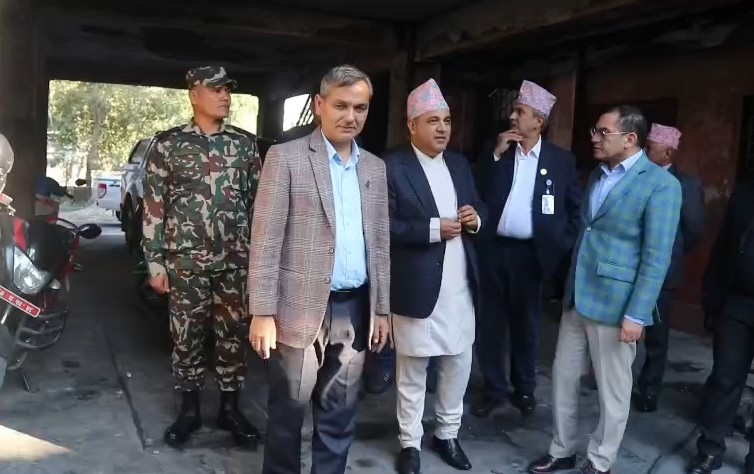 जेन–जी आन्दोलनमा क्षतिग्रस्त सुदूरपश्चिमका संरचना पुनर्निर्माणमा सहयोग गर्ने गृहमन्त्रीको आश्वासन