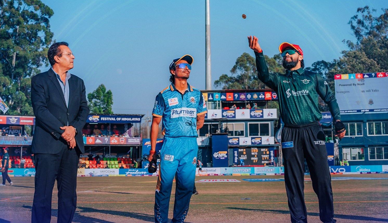 पोखराविरुद्ध बलिङ गर्दै कर्णाली