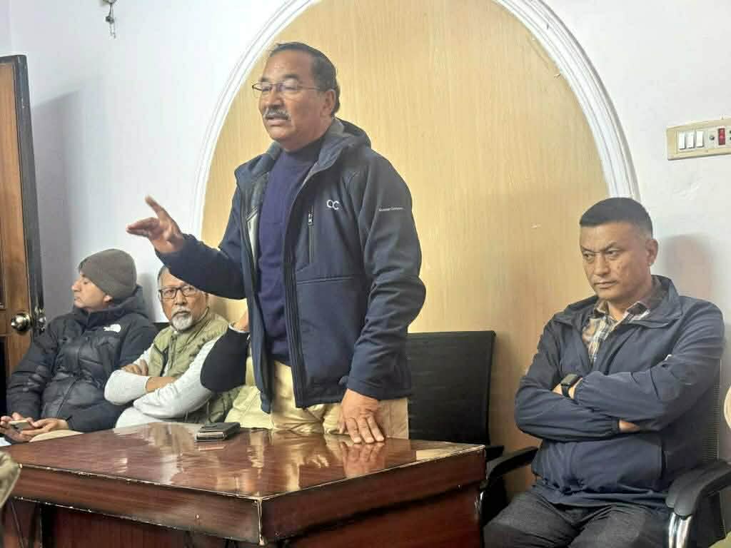 चुनावमा सहयोग गर्नेलाई बोलाएर धन्यवाद दिँदै कमल थापाले भने- फेरि उठेर अघि बढ्छौँ