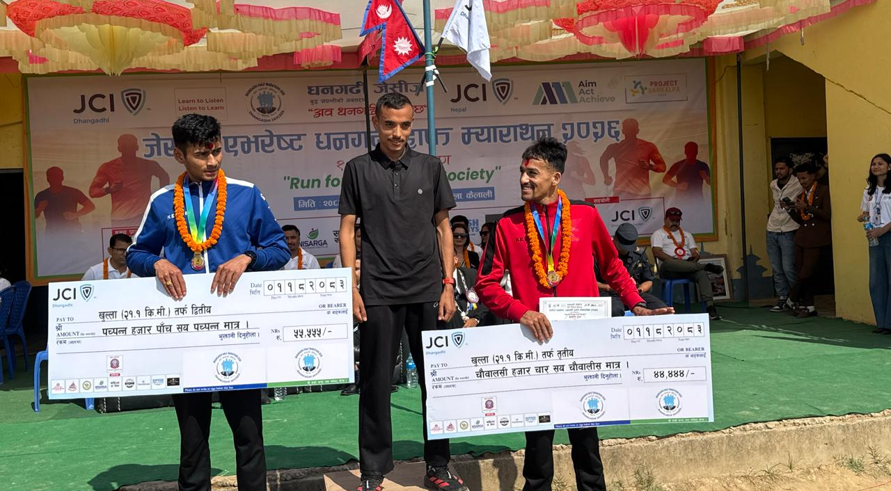 आर्मीका रावतलाई धनगढी हाफ म्याराथनकाे उपाधि