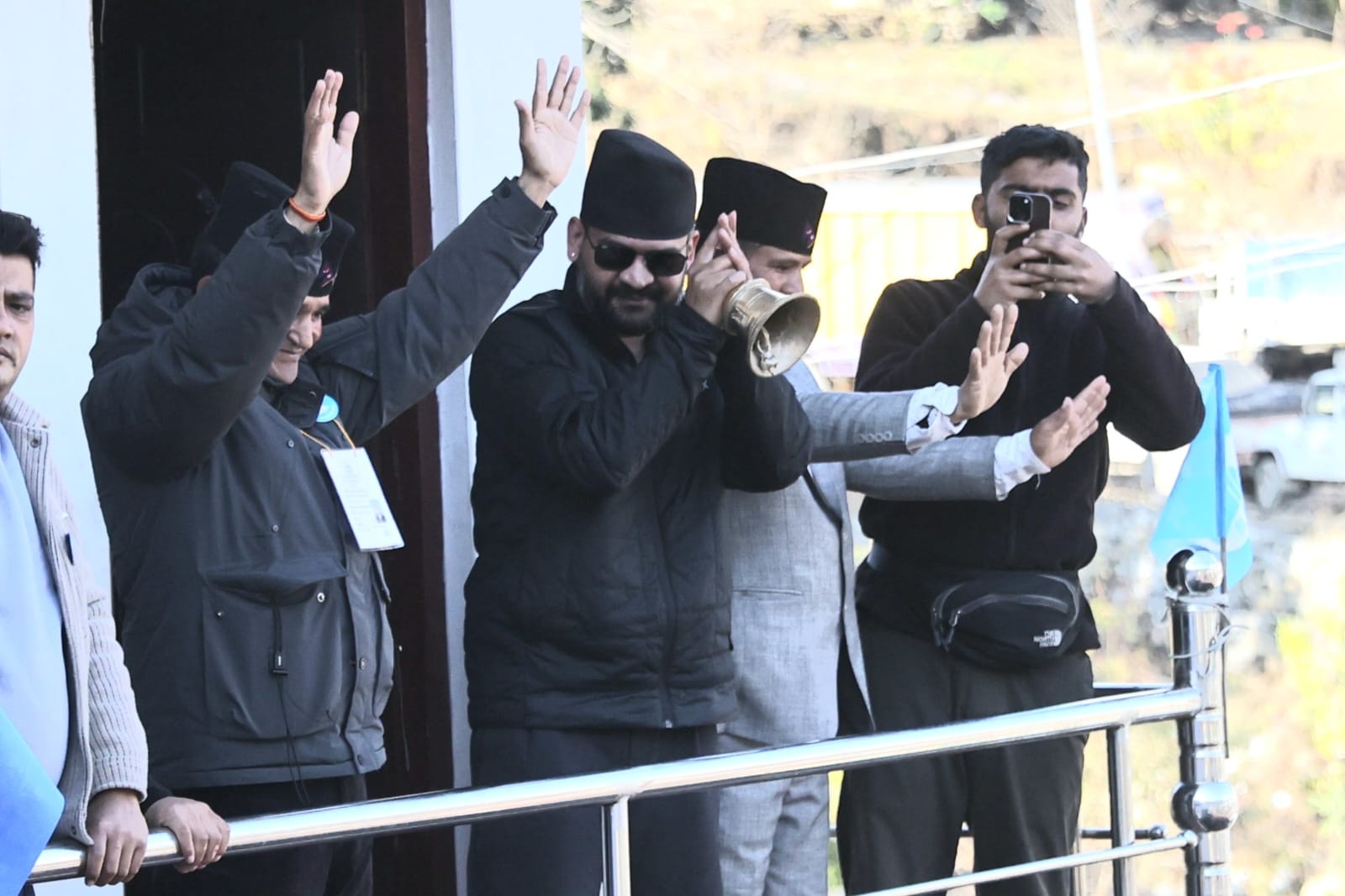 रास्वपा वरिष्ठ नेता बालेन शाह दार्चुलामा, समर्थकबाट घेरिए (तस्वीरहरू)