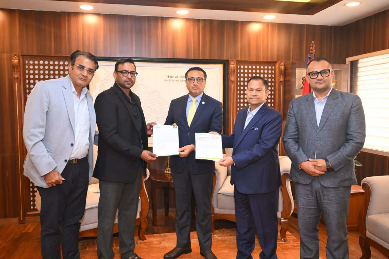 बाढीपीडितका लागि शिवम् सिमेन्टद्वारा ११ हजार बोरा सिमेन्ट र शिवम् होल्डिङस्द्वारा २१ लाख सहयोगको घोषणा