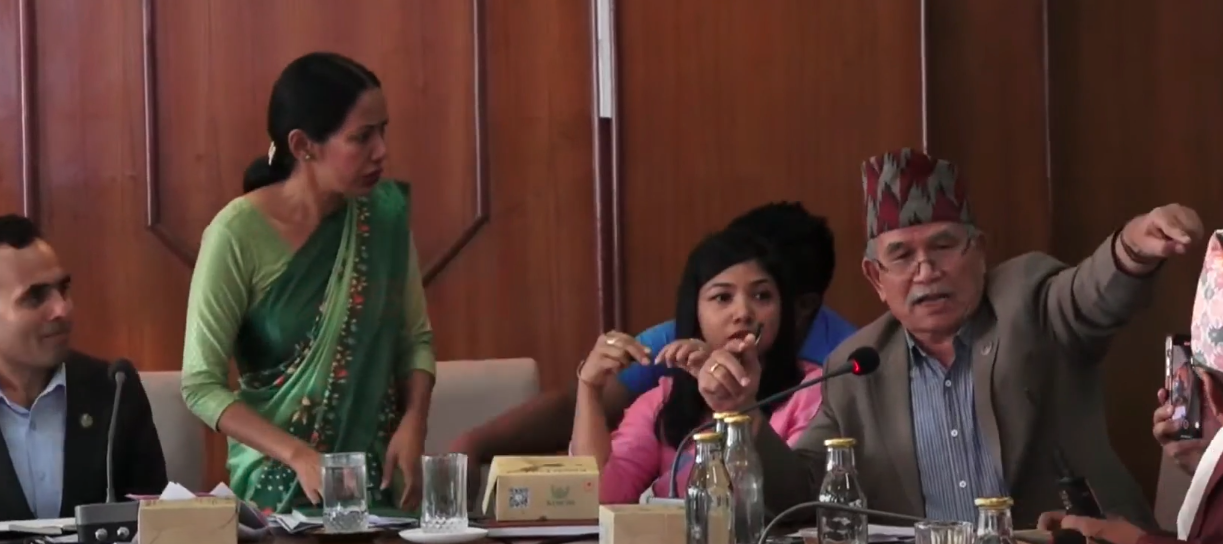 चिरिबाबुसँग बैठकमै भनाभन भएपछि टेबल ठोक्दै रिसाएर हिँडिन् आशिका तामाङ