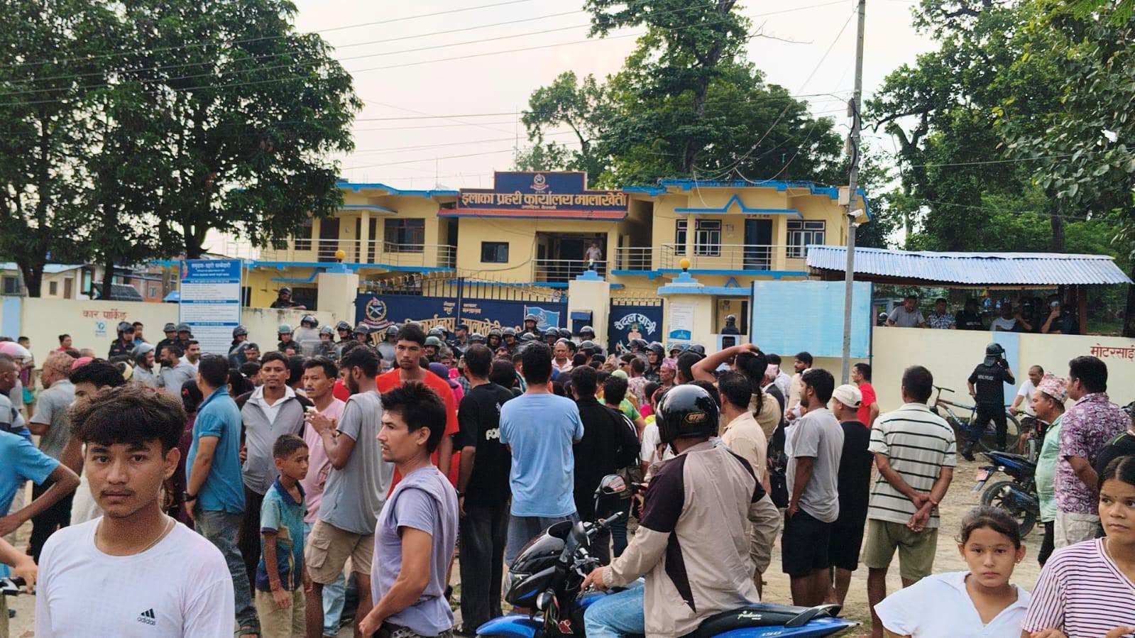 कैलालीमा बसकाे ठक्करबाट एक महिलाको मृत्यु