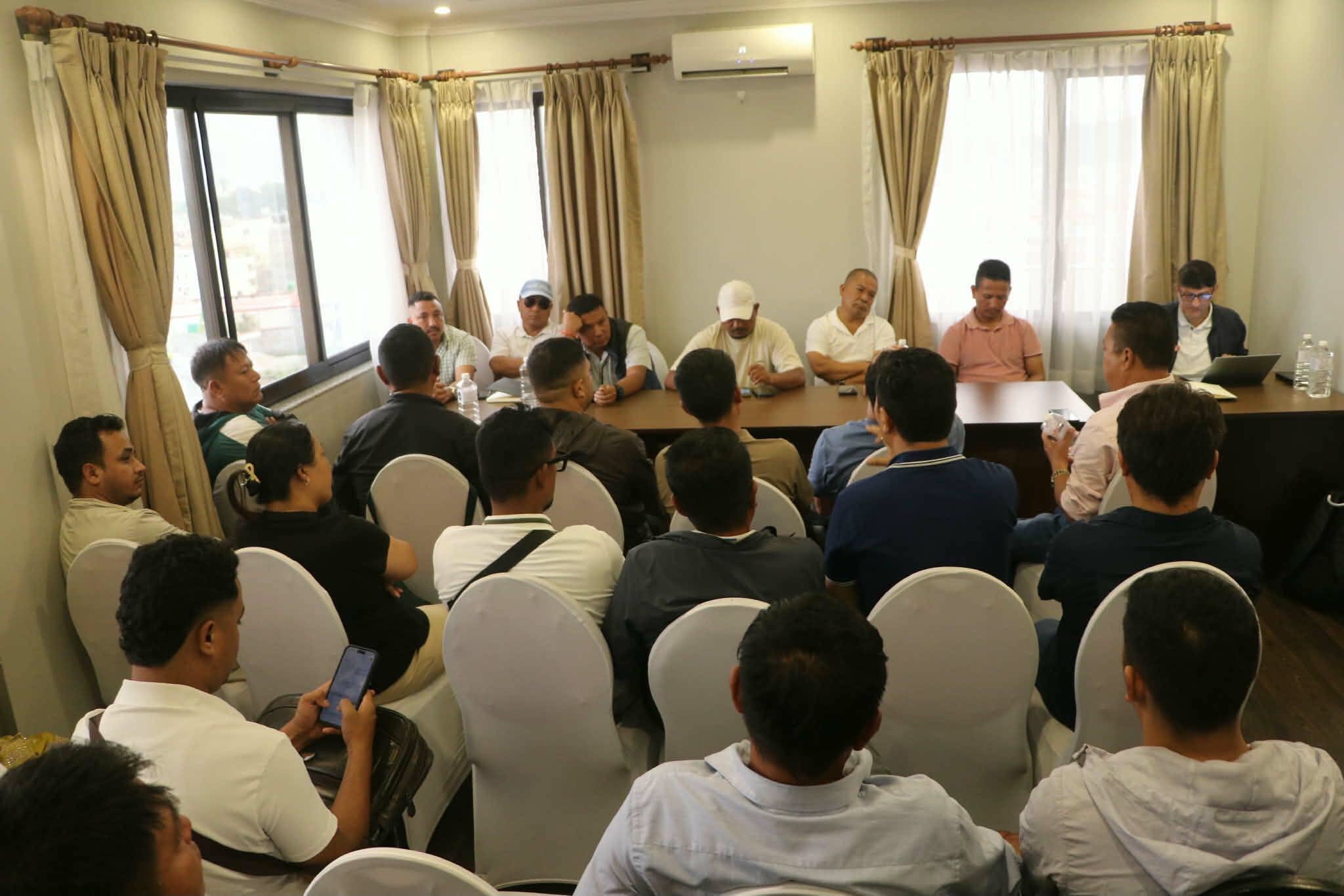 भोटेकोसी बाढीमा बेपत्ता परिवारका बालबालिकाको शिक्षादेखि पोषणसम्मको जिम्मेवारी लिँदै गाउँपालिका