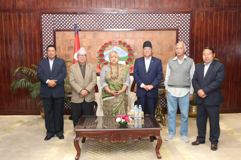 प्रचण्ड र माधवसहित नेकपाका नेतालाई बालुवाटार बोलाएर प्रधानमन्त्रीले दिइन् धन्यवाद