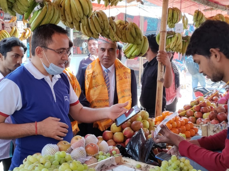 उपत्यकाबाहिर पनि विस्तार हुँदै क्यूआर कारोबार, कलैयाको तरकारी तथा फलफूल बजारमा सुरू