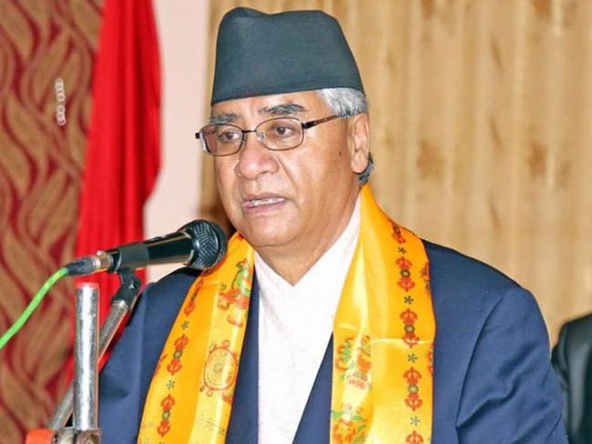 निजी क्षेत्रलाई प्रधानमन्त्रीकाे आह्वान- अर्थतन्त्र अप्ठ्याराेमा छ, लगानी ल्याउनुस् ग्यारेन्टी सरकारले लिन्छ