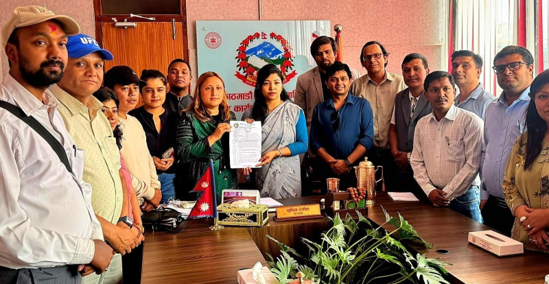 काठमाडौंका सबै स्थानीय तहलाई पत्रकार महासंघले बुझायो ज्ञापनपत्र