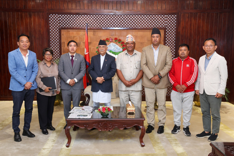 सूर्यविनायकमा नयाँ रंगशाला बनाउन प्रधानमन्त्री ओलीले गरे छलफल 