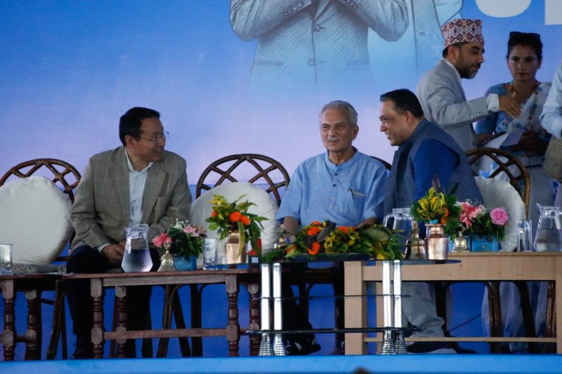 रवि–बालेन र पाहुनालाई उस्तै कुर्सी, छैन विशेष सोफा