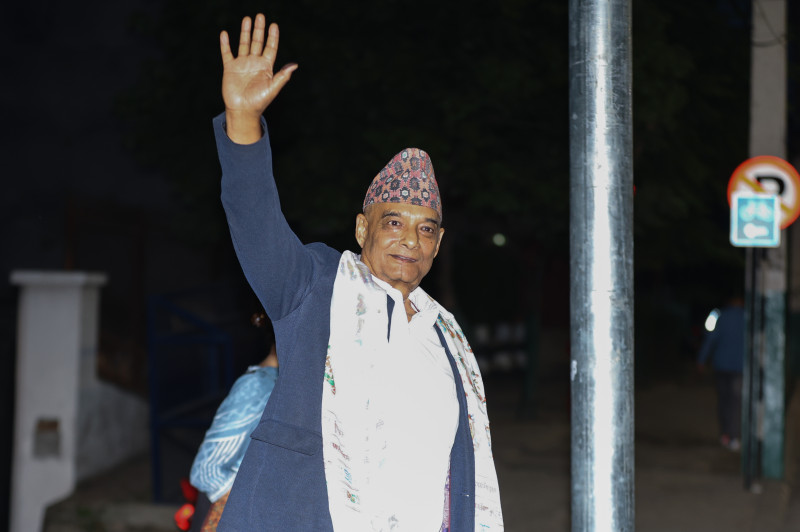 धवलशमशेरलाई ३ लाख धराैटीमा छोड्‌न अदालतको आदेश