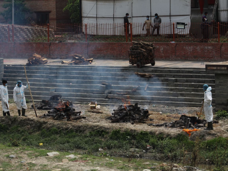 कोरोनाबाट मृत्यु भएकाको अब सामूहिक दाहसंस्कार !
