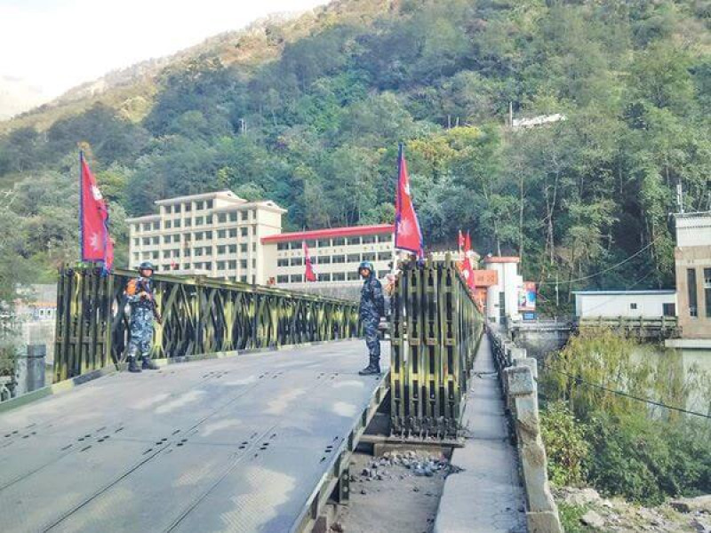 बिहीबारदेखि बन्द हुँदै तातोपानी नाका