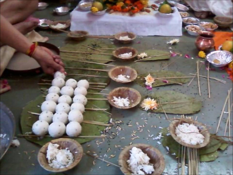 जजमानलाई पण्डित मिलाइदिने 'कार्जे', जसले दिन्छ देशविदेशमा पुरोहित, पूजासामग्री र ज्योतिष सेवा