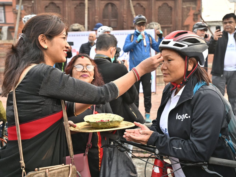 उपत्यकाका सात वटा विश्व सम्पदा स्थलसम्म पुग्नेगरी वसन्तपुर डबलीबाट सुरु भयो साइकल यात्रा (तस्वीरहरू)