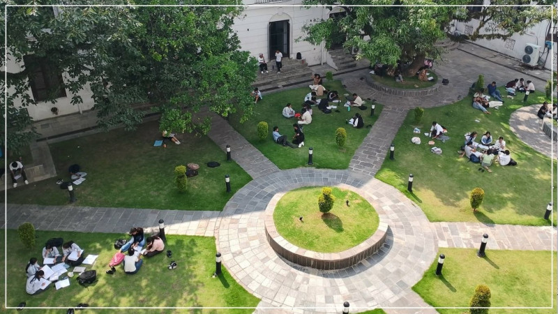 फस्टाउँदाे लाइब्रेरी कल्चर : केसर पुस्तकालयमा भेटिन्छन् घरकाे कोलाहल छल्नेदेखि लाेकसेवाकाे तयारी गर्नेसम्म