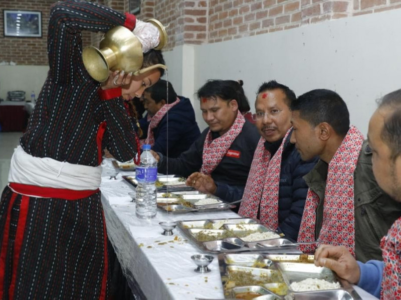 अनाथ बालबालिकाको पढाइ खर्च जुटाउन ‘भोज’