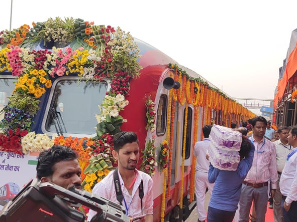 रेल सेवा सुरु हुँदै, यात्रुले पहिचान खुल्ने कागजात अनिवार्य बाेक्नुपर्ने