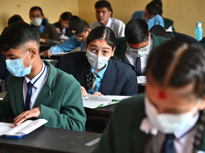 दुई वर्षपछि परीक्षा केन्द्रमै एसईई (तस्वीरहरू)