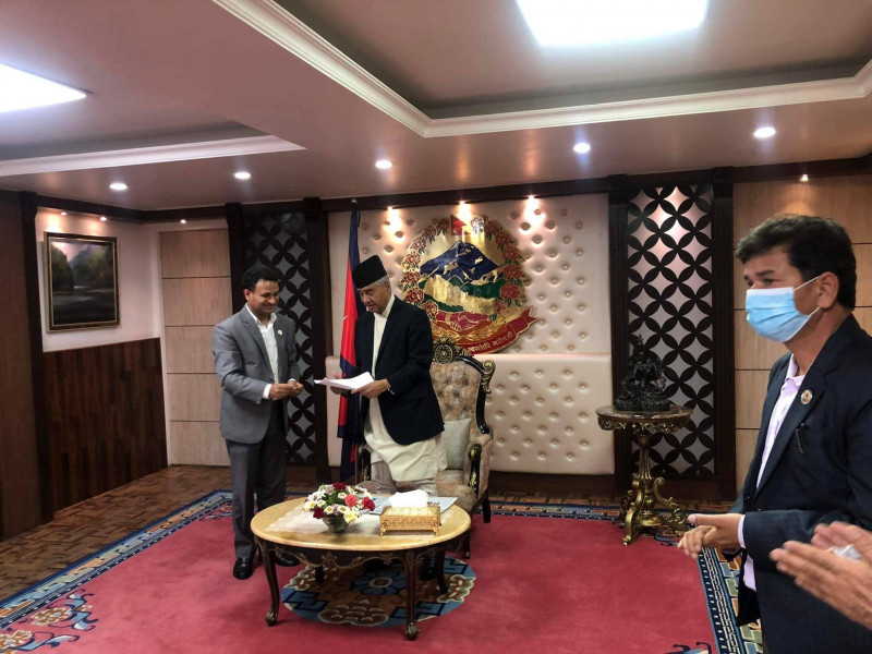 गेटामा चिकित्सा विश्वविद्यालय बनाउन सुदूरपश्चिमका मन्त्री र सांसदद्वारा प्रधानमन्त्रीको ध्यानाकर्षण