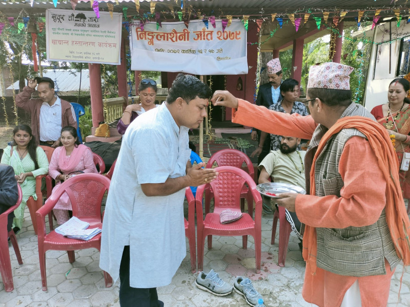 कांग्रेसका बागी भण्डारीले मन्दिरमा पुगेर खाए सरकारी सेवा सुविधा नलिने कसम