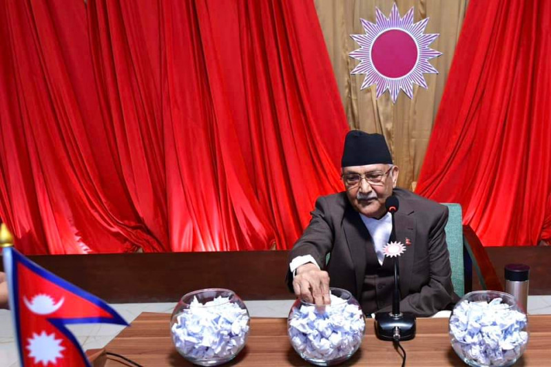 एमाले अध्यक्ष ओलीलाई सर्वसाधारणले फाेन संवादमा के प्रश्न साेधे ?