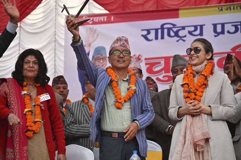 राप्रपाको चुनावीसभामा मनिषा कोइराला 