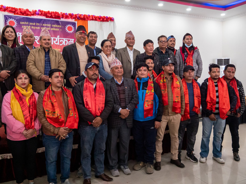 टोखा नगरपालिकामा मेयर उम्मेदवार रहेका माओवादी नेता श्रेष्ठ एमालेमा प्रवेश 