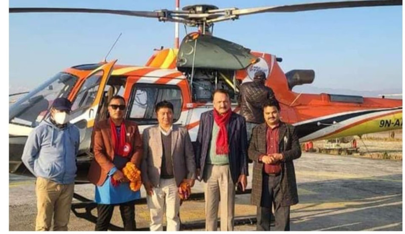हेलिकोप्टर चार्टर्ड गरेर नेताहरू गोरु जुधाइ हेर्न गए, पालिका प्रमुख भन्छन्- मेरो व्यक्तिगत खर्च हो 
