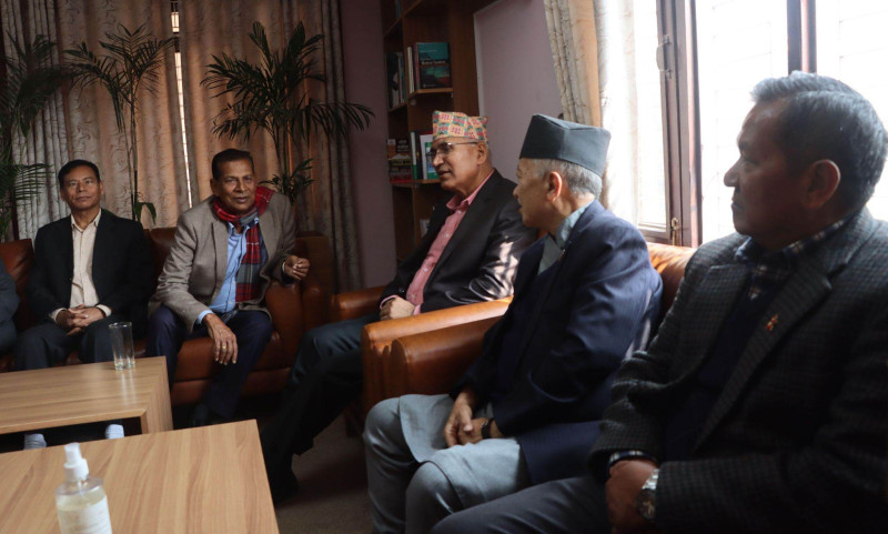 एससँग सम्बन्ध सुधार्ने एमाले रणनीति, राष्ट्रपतिमा पाऊला समर्थन ?