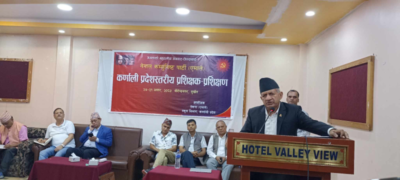 सुर्खेत पुगेर प्रदीप ज्ञवालीले भने– धरातल नमिलेकाहरूबाट समृद्धि सम्भव छैन   