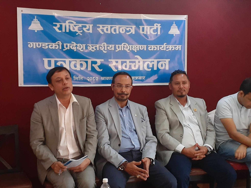 व्यक्ति विशेषलाई सभापति बनाइराख्दैनौँ, रवि लामिछानेका लागि विधान संशोधन हुँदैन : डीपी अर्याल