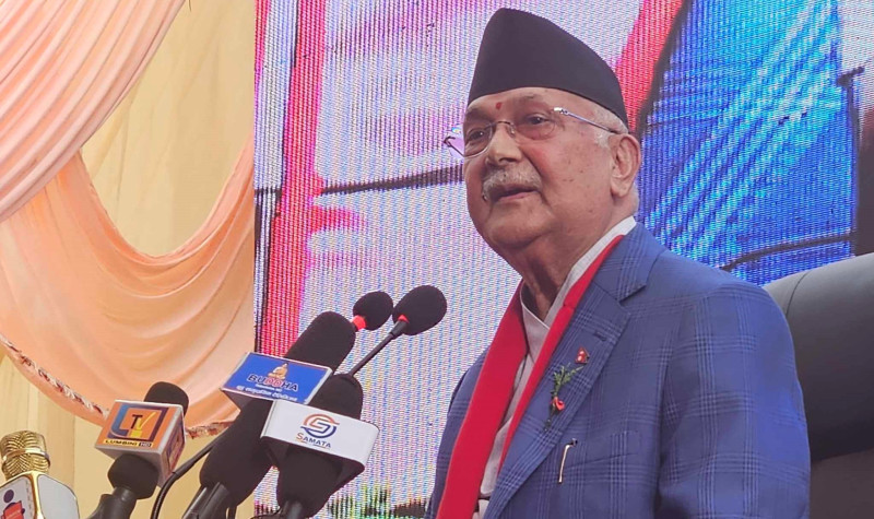 बुटवलमा प्रचण्डमाथि खनिए ओली, उठाए भारत भ्रमणमा गेरुवस्त्र धारणको विषय 