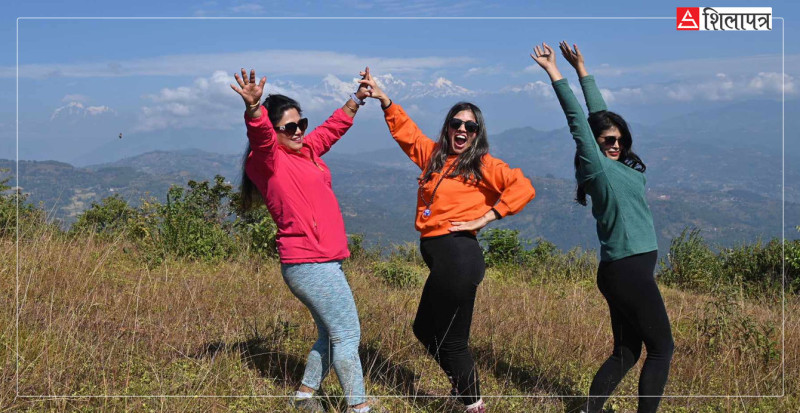 सिद्धलेकबाट हिमाल नियाल्दा नाच्न मन लाग्यो