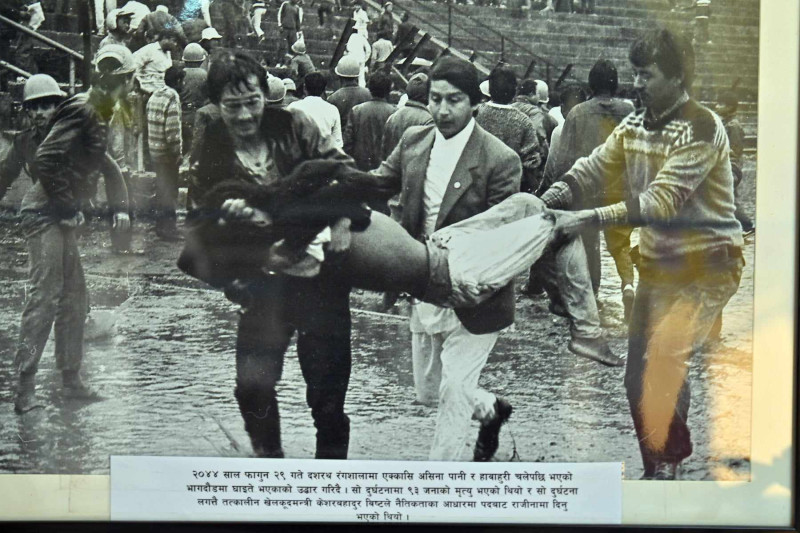 फोटा पत्रकारिता दिवसमा ऐतिहासिक घटना स्मरण गराउने फोटो प्रदर्शनी (फोटो फिचर) 