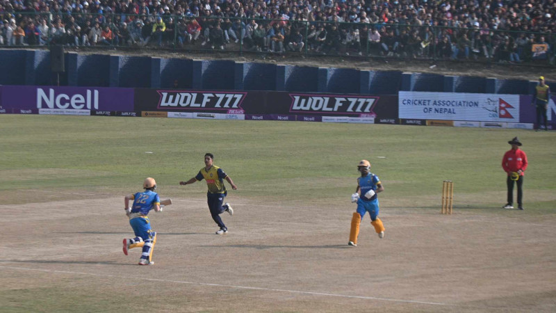 प्रतिश जीसीले चार विकेट लिएपछि १३३ रनमा सीमित भयो कर्णाली 