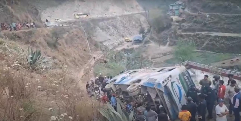 अर्घाखाँचीको शितगंगामा बस दुर्घटना, चार जनाको मृत्यु